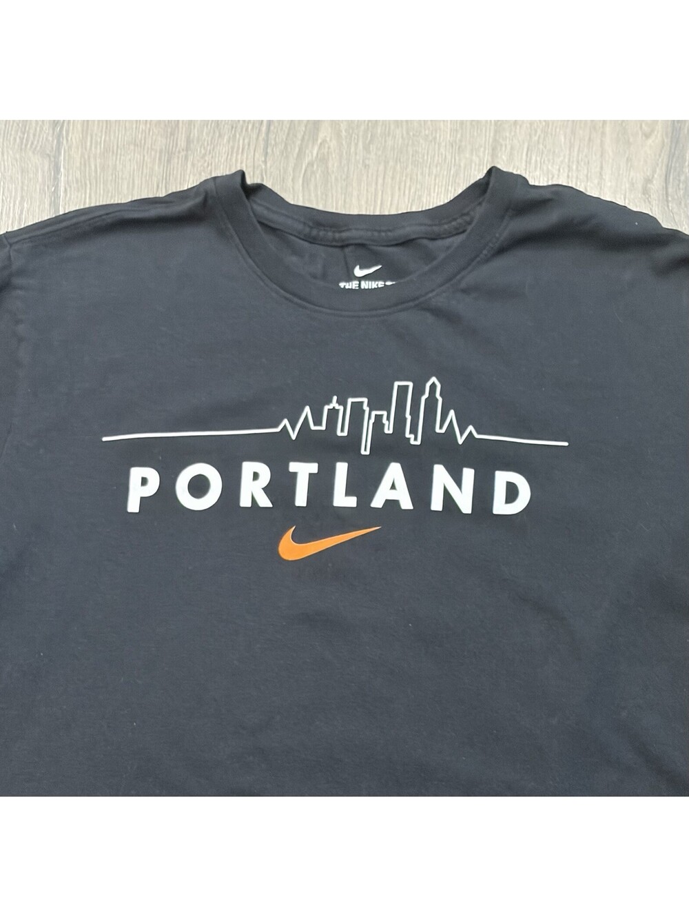 Nike Portland Oregon Skyline T Shirt Mens L Black Swoosh PNW City Graphic Tee